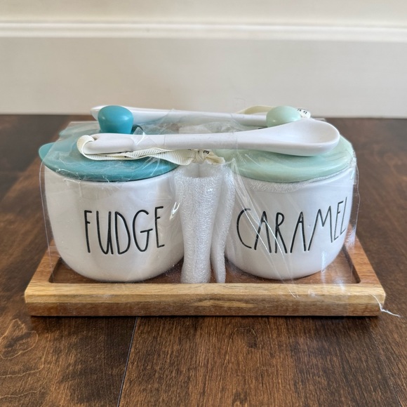 Rae Dunn Other - Rae Dunn • Fudge & Caramel Set